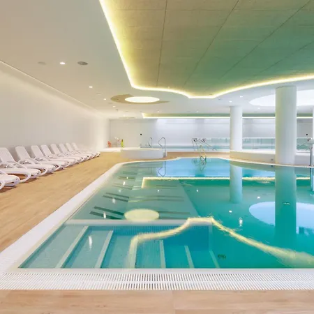 Baltic Blues Z Dostępem Do Basenów,strefy Saun,jacuzzi - Pinea - Sannel For Rent Pobierowo